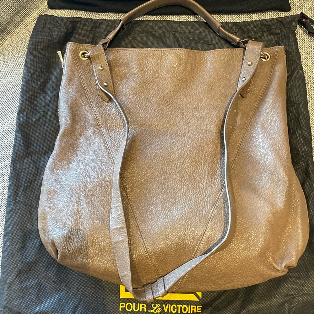 Pour La Victoire Purse